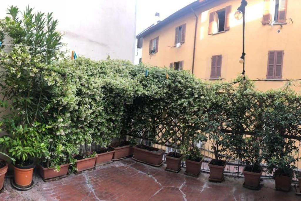 Sempione Yellow Milan Exterior photo
